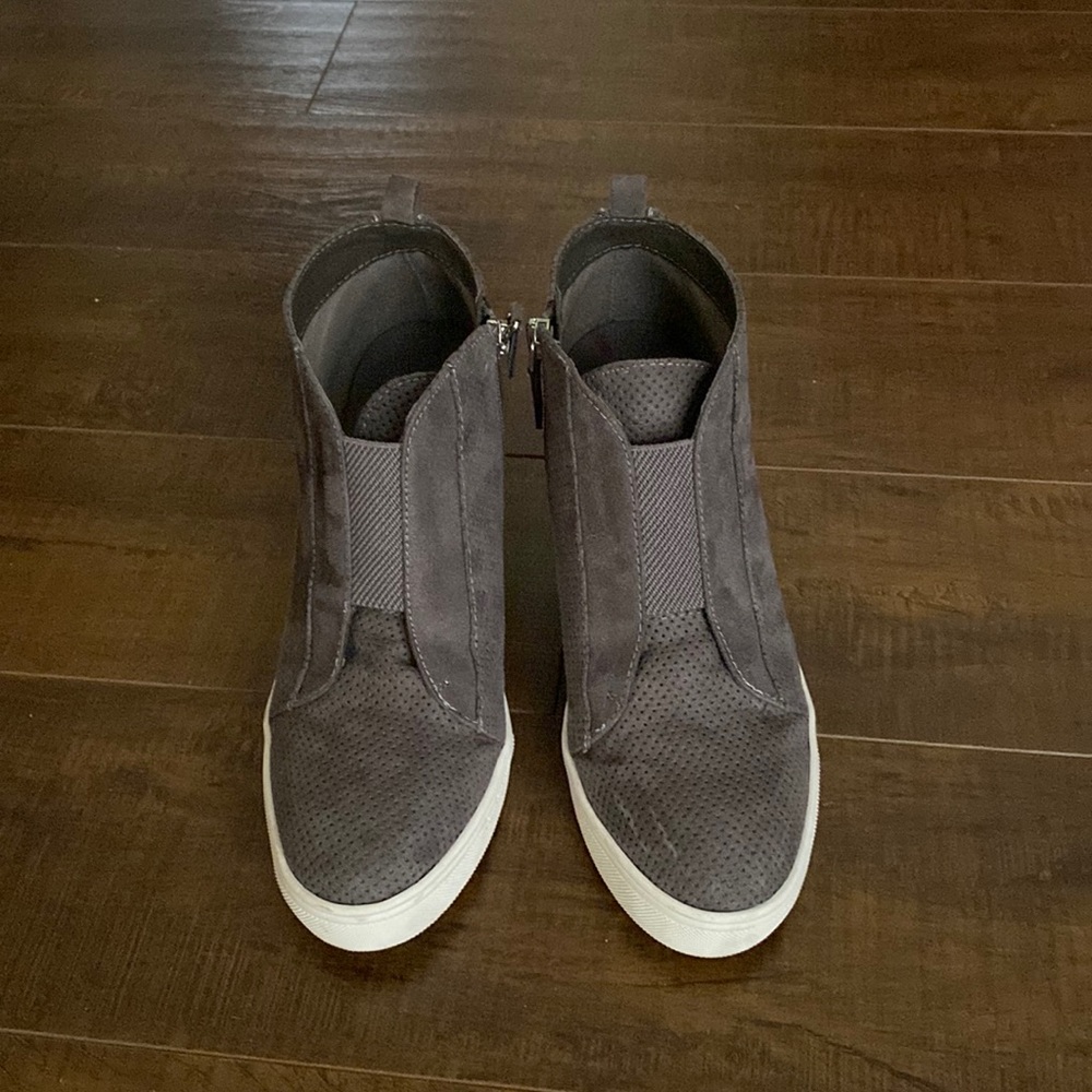MiA sneakers